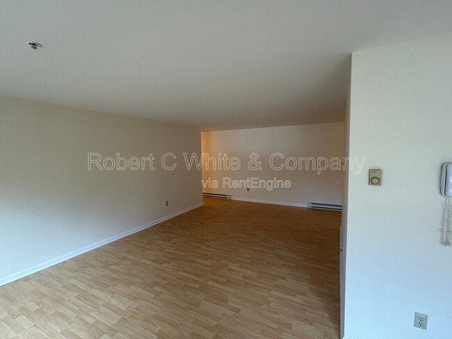 Photo - 14 Newtown Rd Unit B5