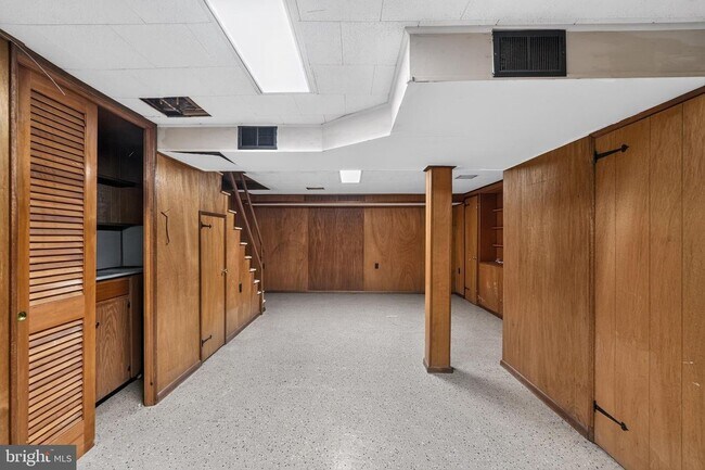 Photo - 216 Huron Ave