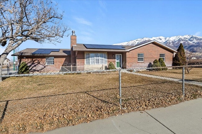 Building Photo - 632 W 1600 N