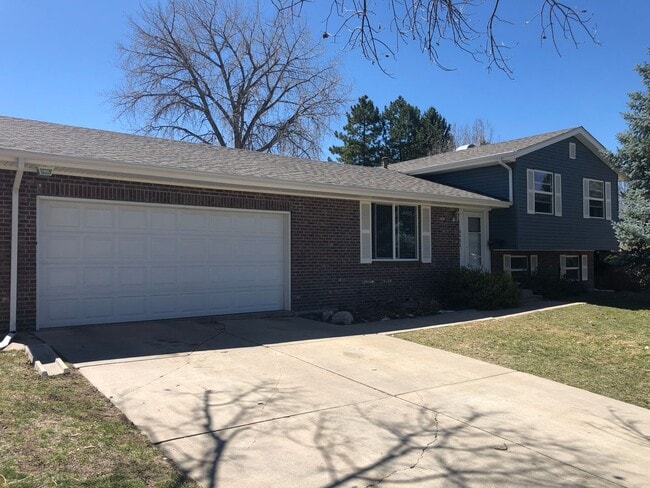 $0 DEPOSIT OPTION. SPACIOUS TRI-LEVEL HOME... - $0 DEPOSIT OPTION. SPACIOUS TRI-LEVEL HOME...