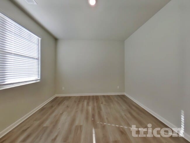 Photo - 767 Humphry Dr