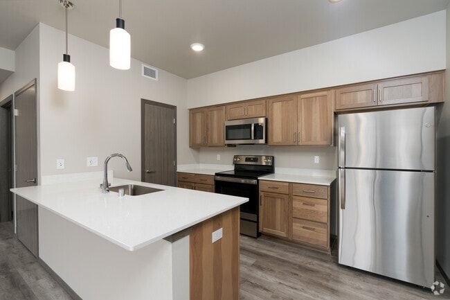 1BR, 1BA - 750SF