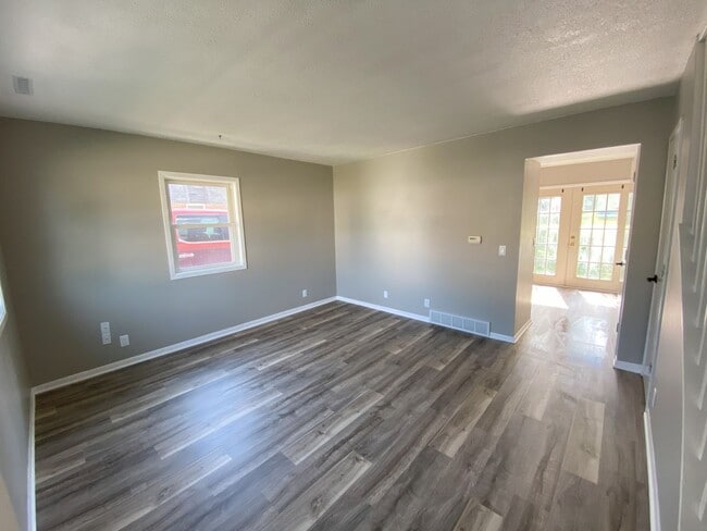 Photo - Rent $925; 2 Bed Duplex