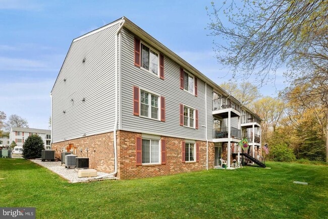 3503 Wedgewood Ct Unit M