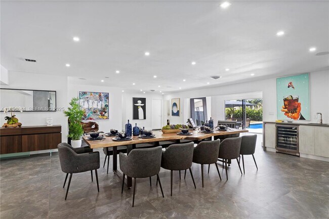 Photo - 4322 Polk St