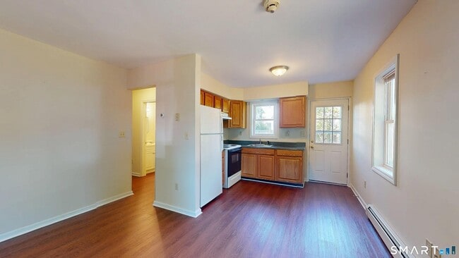 Building Photo - 37 Landin St Unit 1R