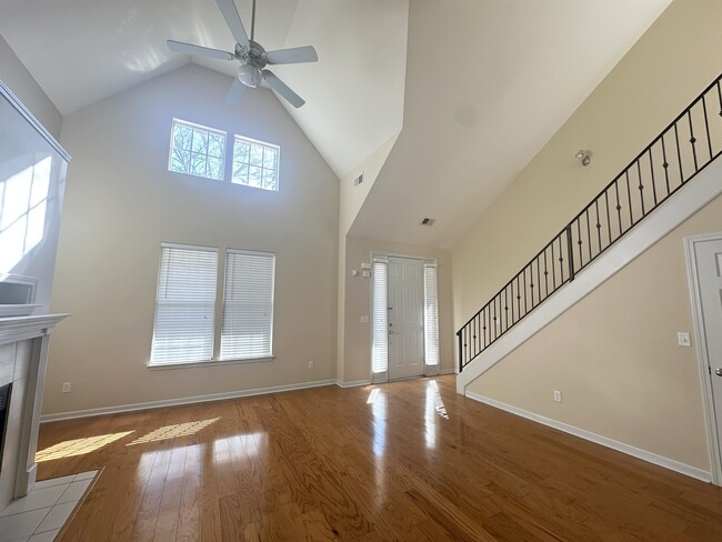 Photo - 8516 Shady Elm Dr