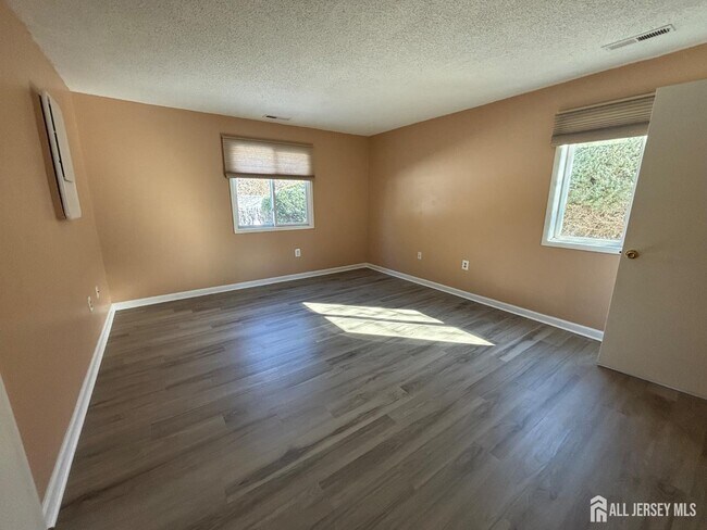 Photo - 2015 Aspen Dr