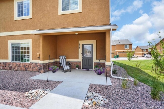 Photo - 7543 Red Fir Pt