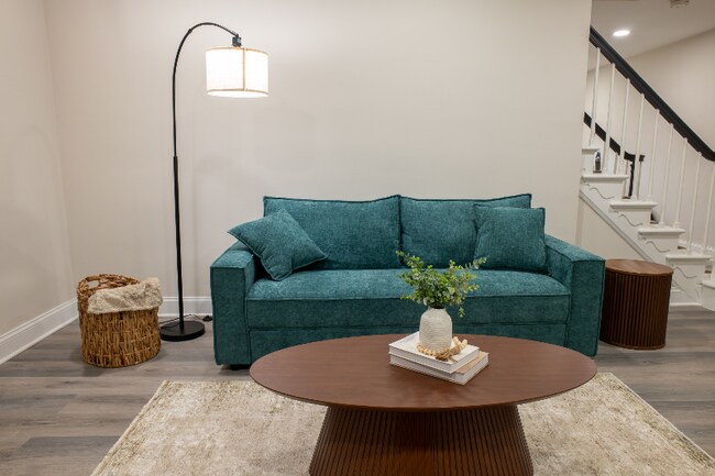 Photo - 1663 Winford Rd