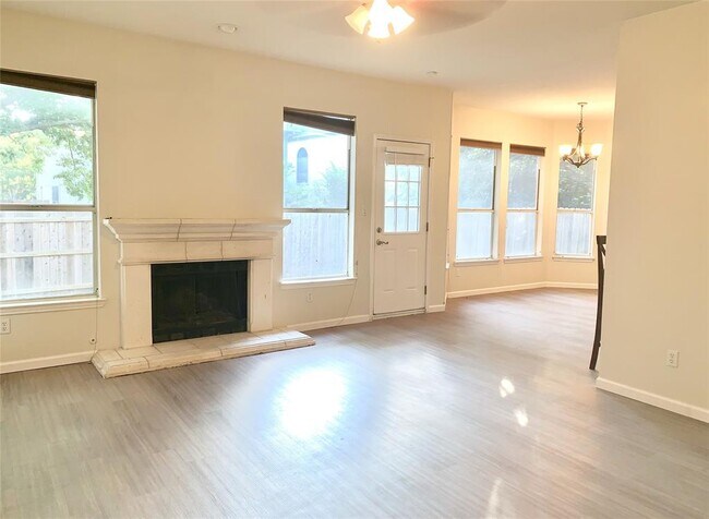 Photo - 7504 Tovar Dr
