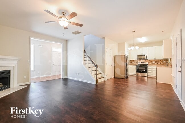 Photo - 2428 Sapphire Valley Dr