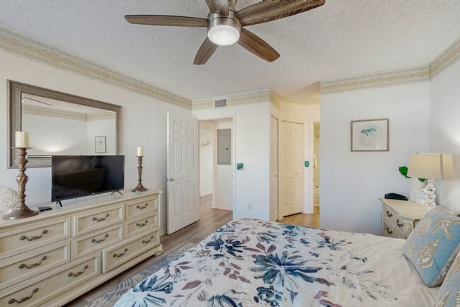 Photo - 3607 E Bay Dr Unidad SI ID1591478P