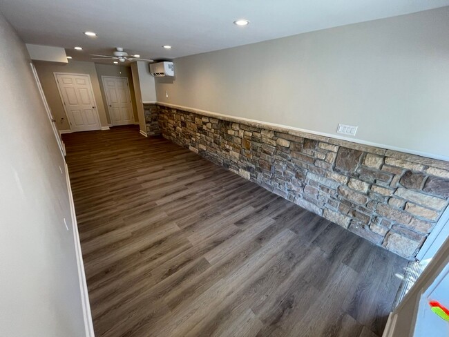 Building Photo - 713 Main St Unit 713 A Main Rental