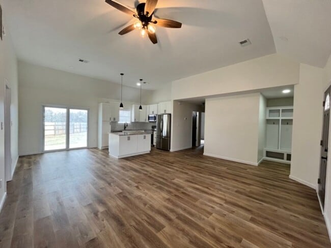 Photo - ***MOVE-IN SPECIAL*** $500 OFF *** Beautif...