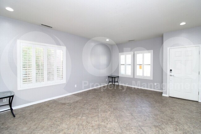 Photo - 2025 W Marconi Ave