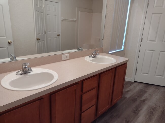 Photo - 1223 Persian Ave