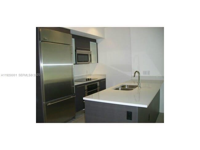 Photo - 500 Brickell Ave Unit 3004
