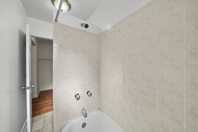 5417 Kenmore LLC