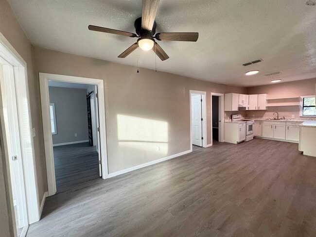 Photo - 1816 Collins Ave