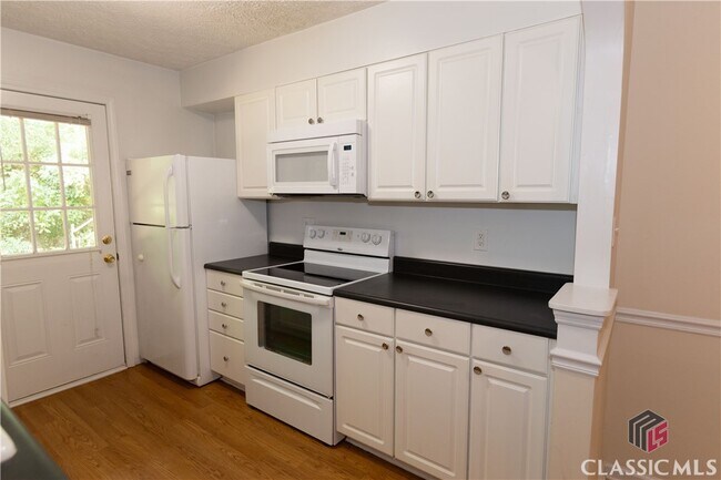 Photo - 270 Barber St Unit E4