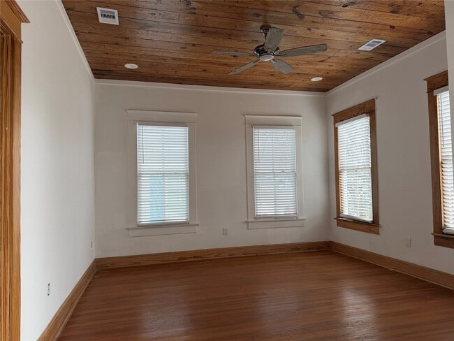 Photo - 1014 Avenue M