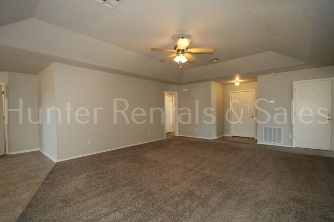 3400 Lakecrest Dr