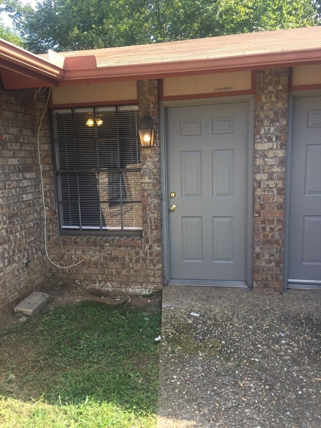 Building Photo - 5707 Sorenson St Unit B