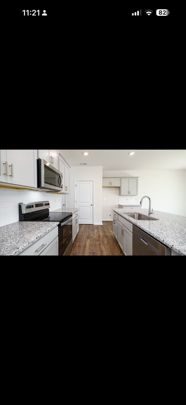 Photo - 103 Mable Leaf Ln