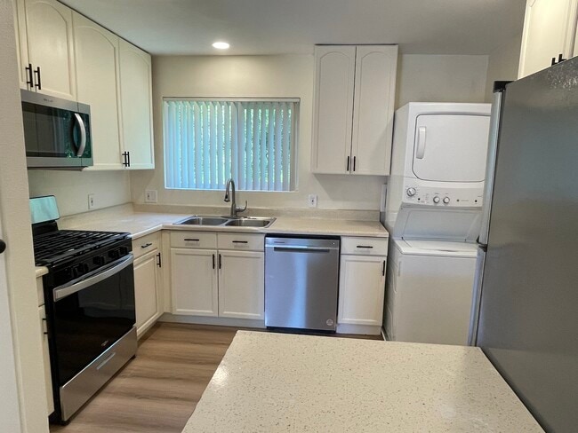 8645 Mellmanor Drive Unit B
