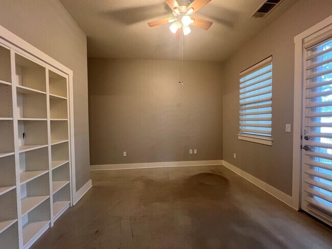 Photo - 2520 Bluebonnet Ln Unit 5
