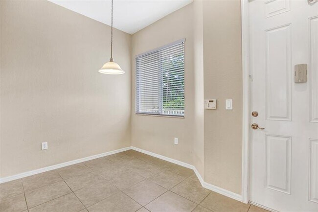 Photo - 3600 Oaks Clubhouse Dr Unit 302