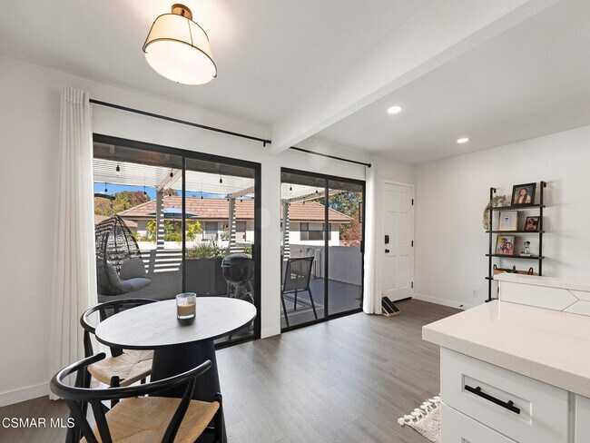 Photo - 1218 Kirkford Way