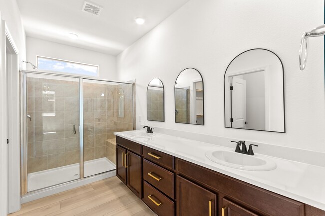 Photo - 5606 Spring Trellis St