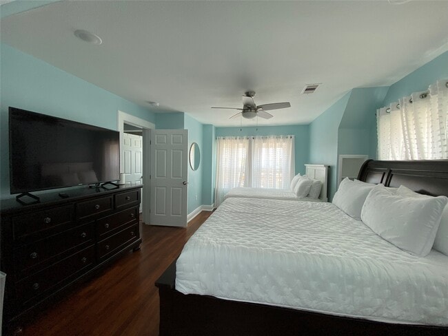 Photo - 4127 Avenue T 1/2
