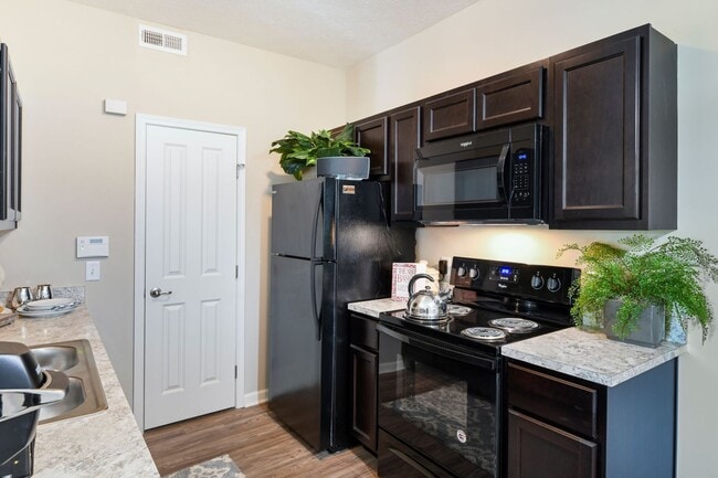 Photo - 1605-105 Gilmore Park Ave-