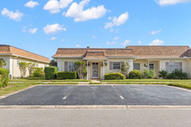 Photo - "Spacious 2-Bed, 2-Bath Condo Oasis in Prime Clearwater Location – 55+ COMMUNITY