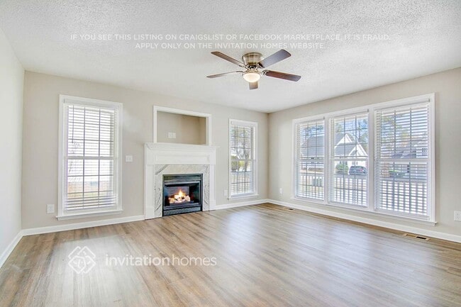 Photo - 201 Zircon Ln