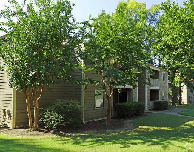 Covington Hills Apartments For Rent in Memphis, TN
