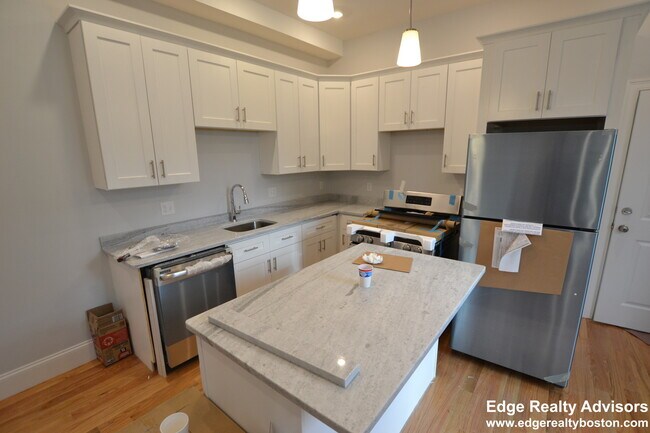 Photo - 30 Murdock St Unit 5