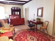 Studio with bed, desh and TV - 2241 Chapline St