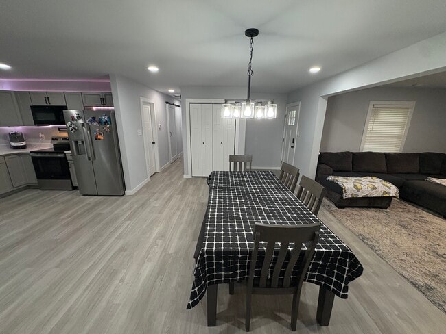Photo - 142 Shipman Rd