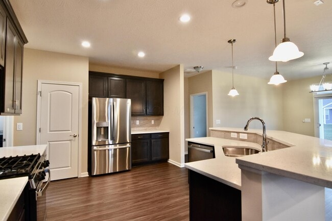 Photo - 164 Broadmoore Blvd
