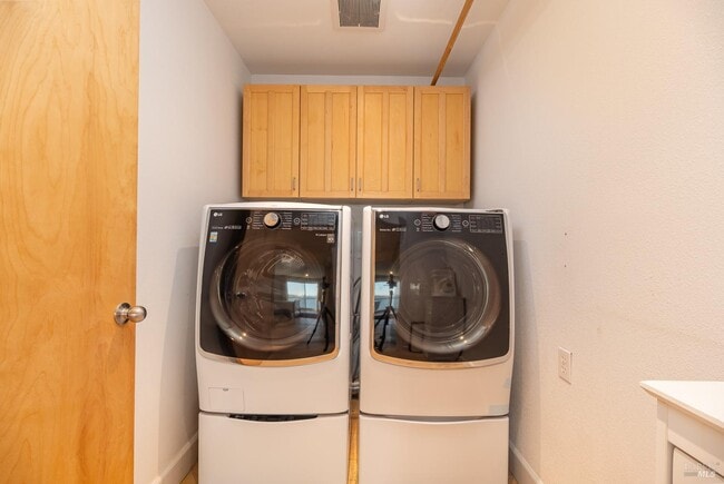 Photo - 345 Pacific Ave