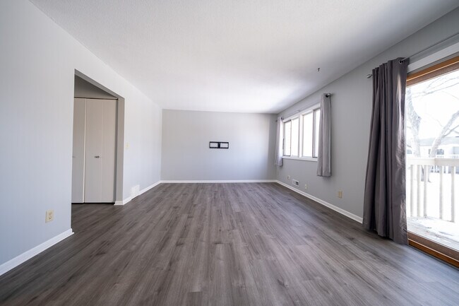 Photo - 7677 Whitney Dr