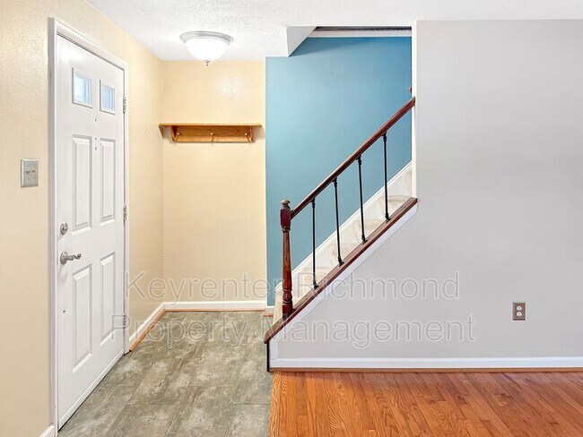 Photo - 749 Sturgis Dr