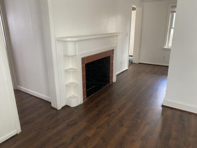Photo - 4916 S Wayne Rd