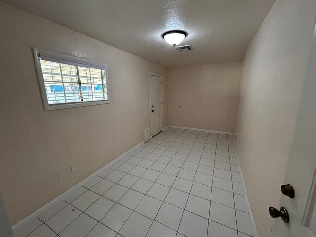 Photo - 5015 N 13th Ave