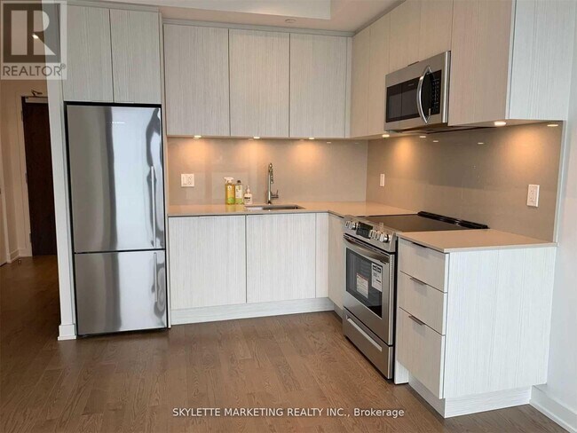 Photo - 25 Richmond St E Unit 2412