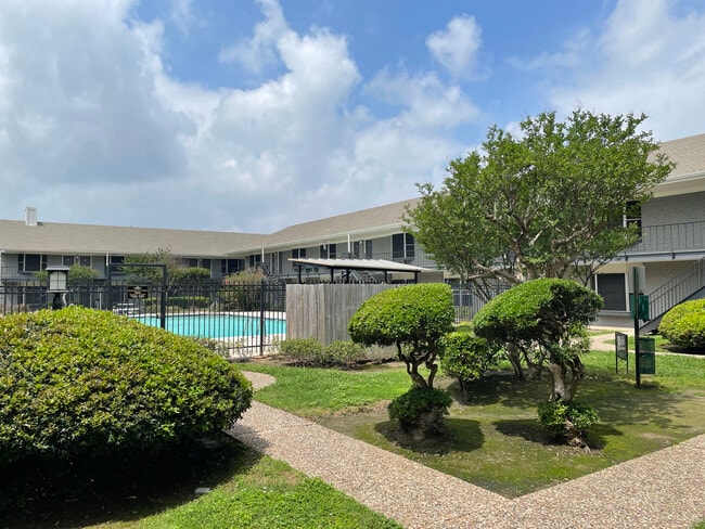 Pool - Solano Rental